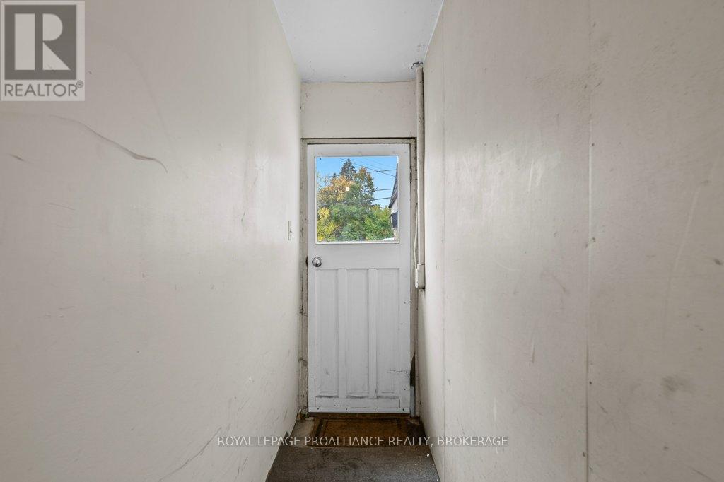 1348 Princess Street, Kingston (West Of Sir John A. Blvd), Ontario  K7M 3E2 - Photo 23 - X12477678
