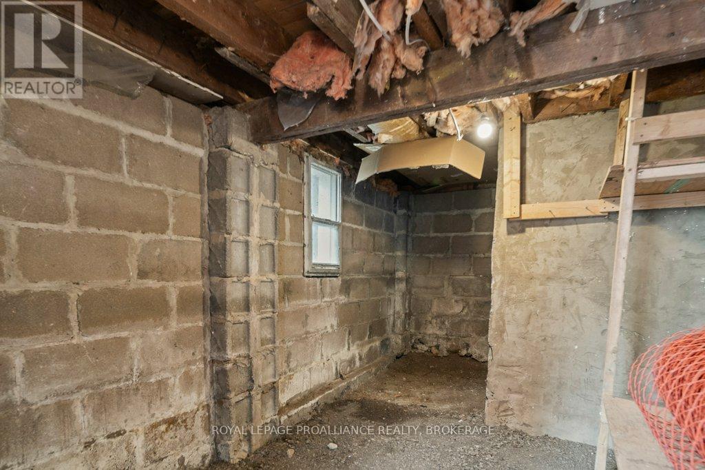 1348 Princess Street, Kingston (West Of Sir John A. Blvd), Ontario  K7M 3E2 - Photo 39 - X12477678