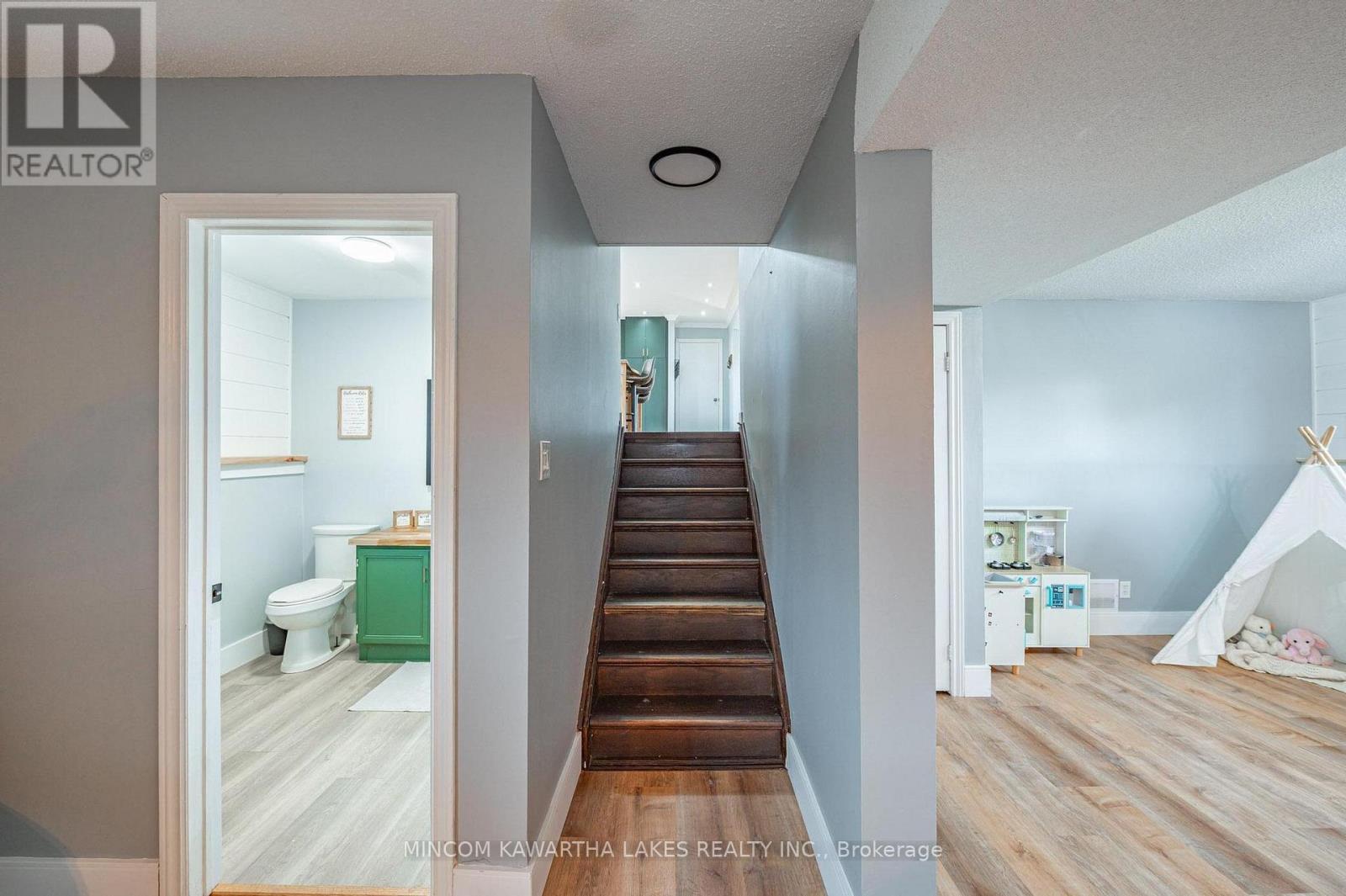 944 Blue Jay Street, Cavan Monaghan, Ontario  L0A 1C0 - Photo 32 - X12477636