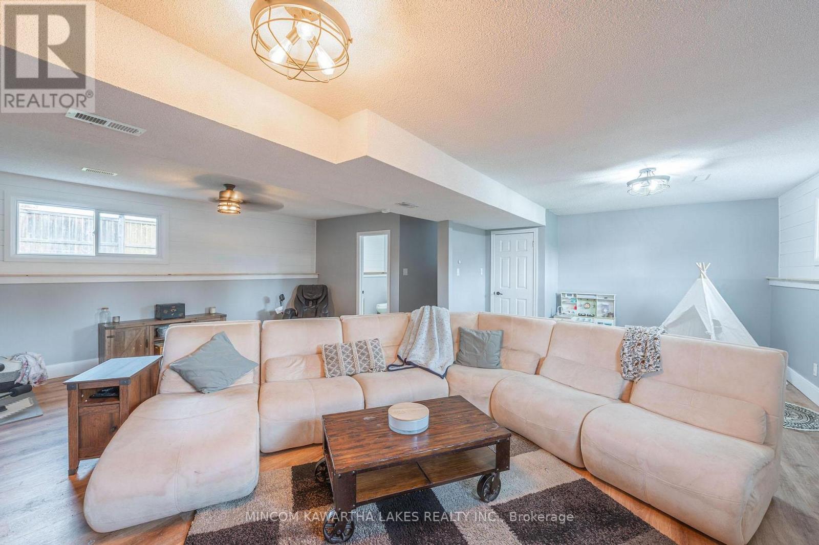 944 Blue Jay Street, Cavan Monaghan, Ontario  L0A 1C0 - Photo 34 - X12477636