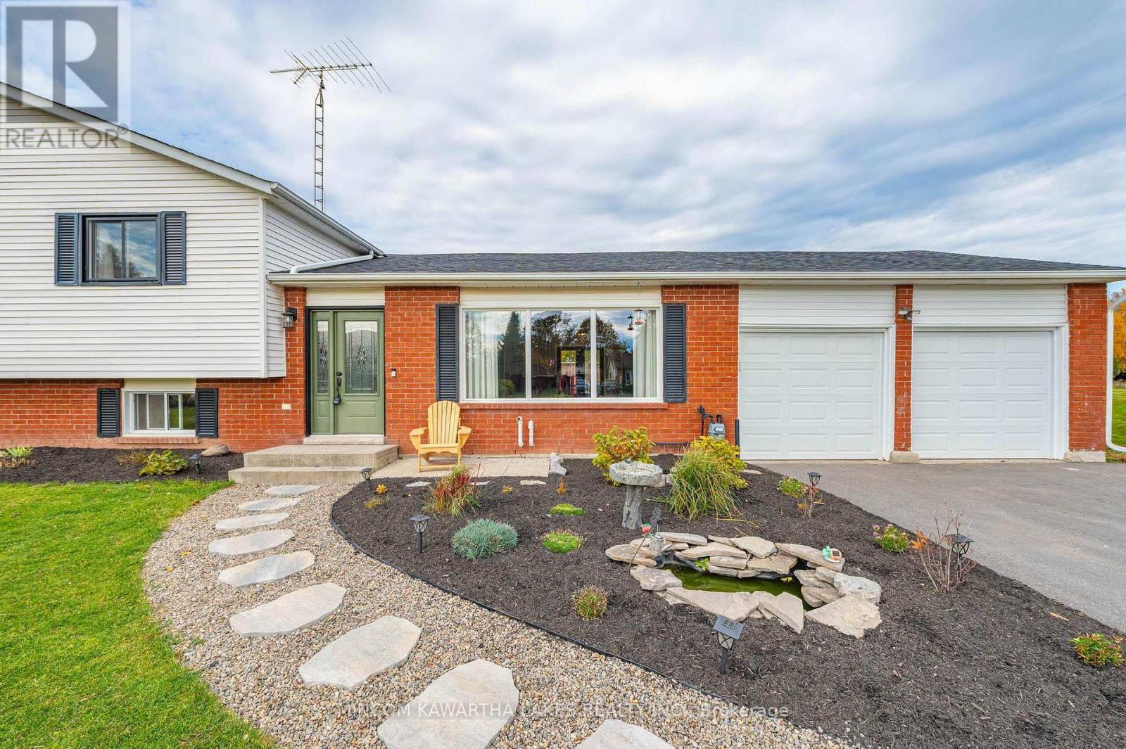 944 Blue Jay Street, Cavan Monaghan, Ontario  L0A 1C0 - Photo 6 - X12477636