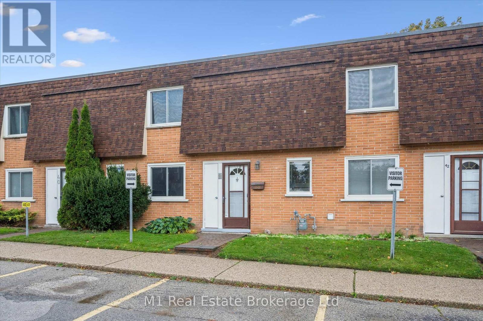 41 - 120 Country Club Drive, Guelph, Ontario  N1E 3K7 - Photo 1 - X12477659