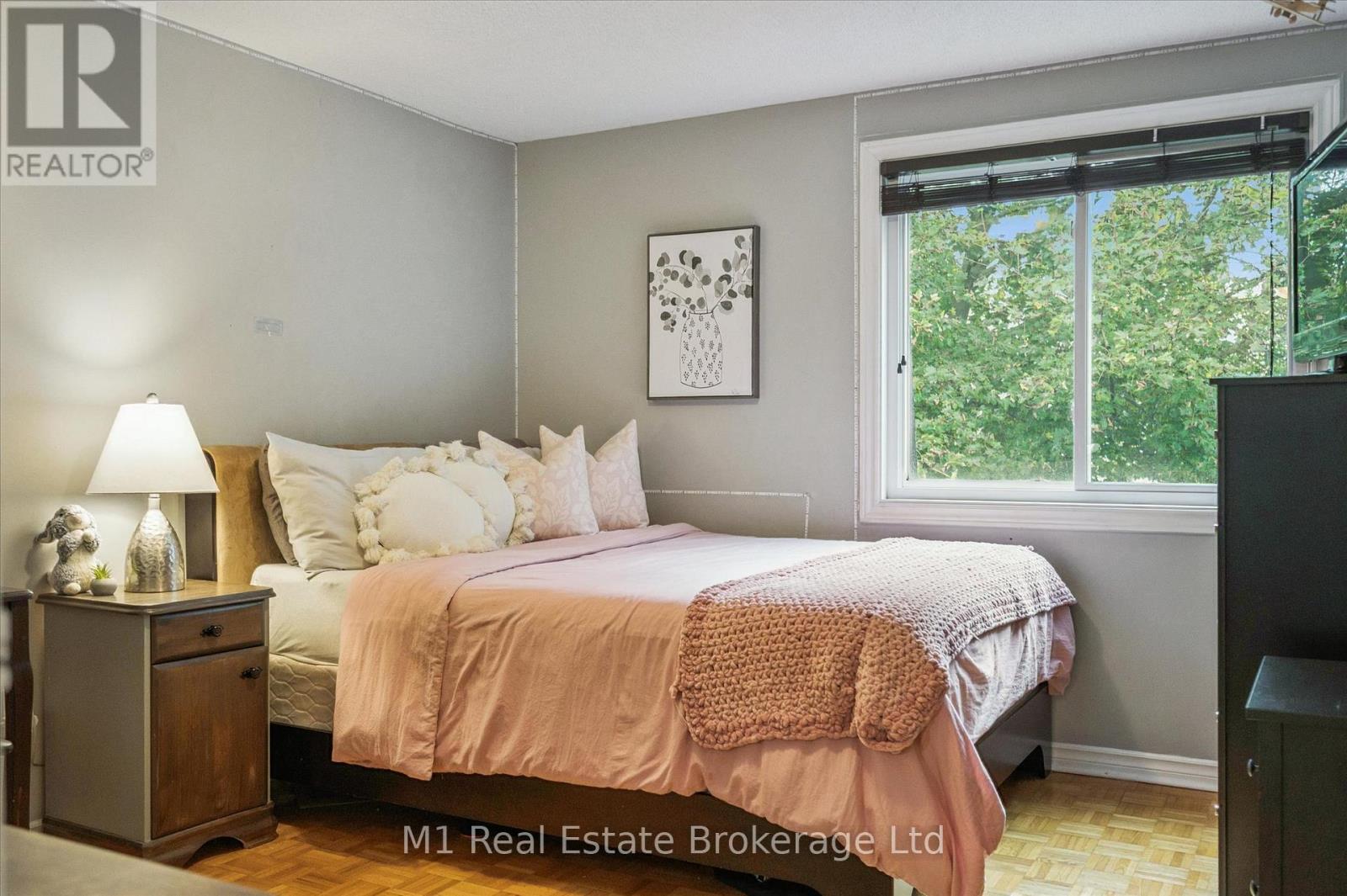 41 - 120 Country Club Drive, Guelph, Ontario  N1E 3K7 - Photo 20 - X12477659