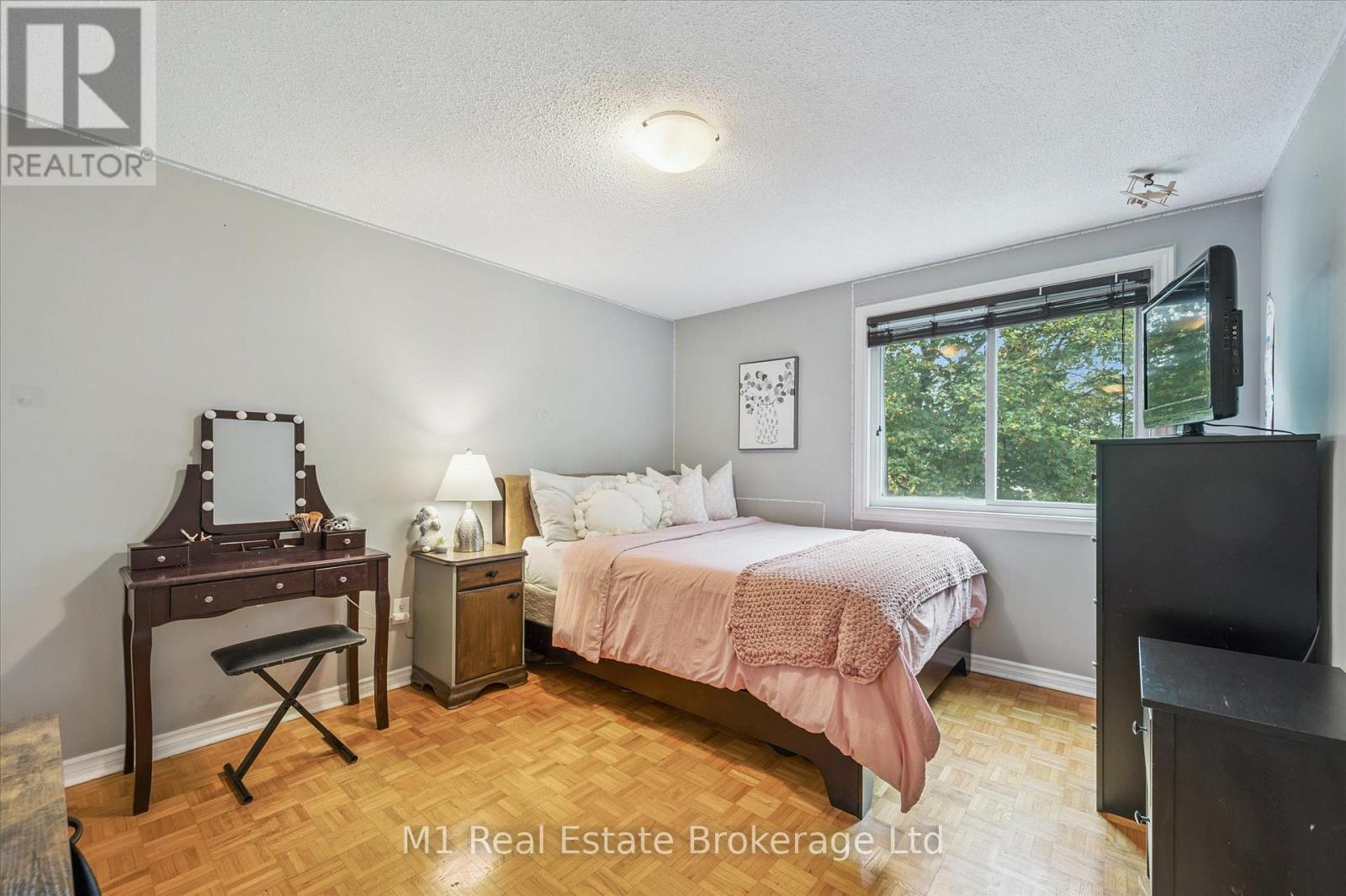 41 - 120 Country Club Drive, Guelph, Ontario  N1E 3K7 - Photo 21 - X12477659