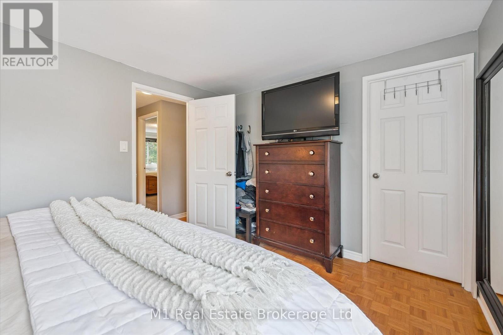 41 - 120 Country Club Drive, Guelph, Ontario  N1E 3K7 - Photo 29 - X12477659
