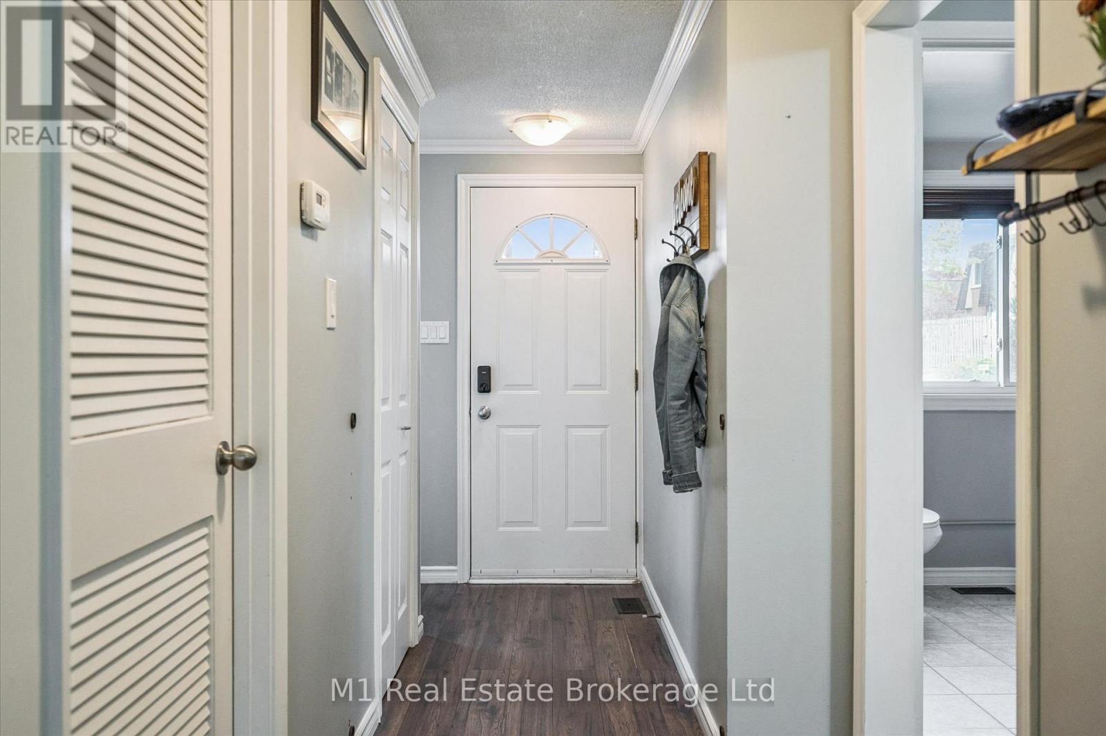 41 - 120 Country Club Drive, Guelph, Ontario  N1E 3K7 - Photo 3 - X12477659