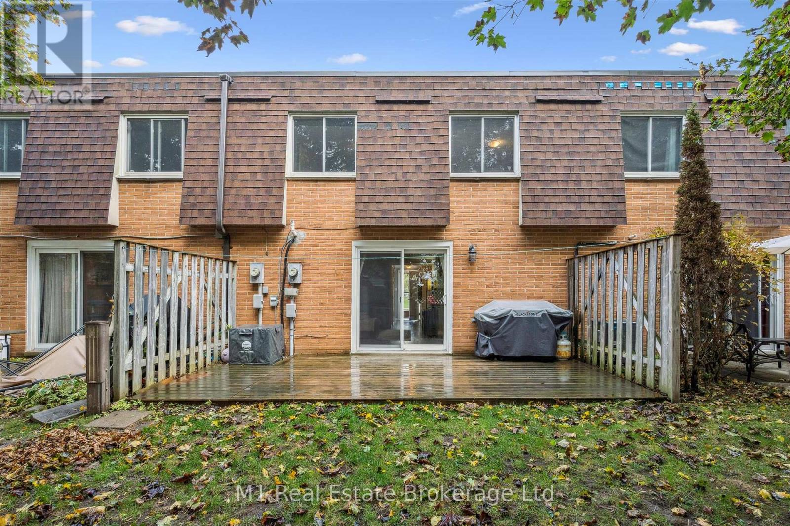 41 - 120 Country Club Drive, Guelph, Ontario  N1E 3K7 - Photo 37 - X12477659