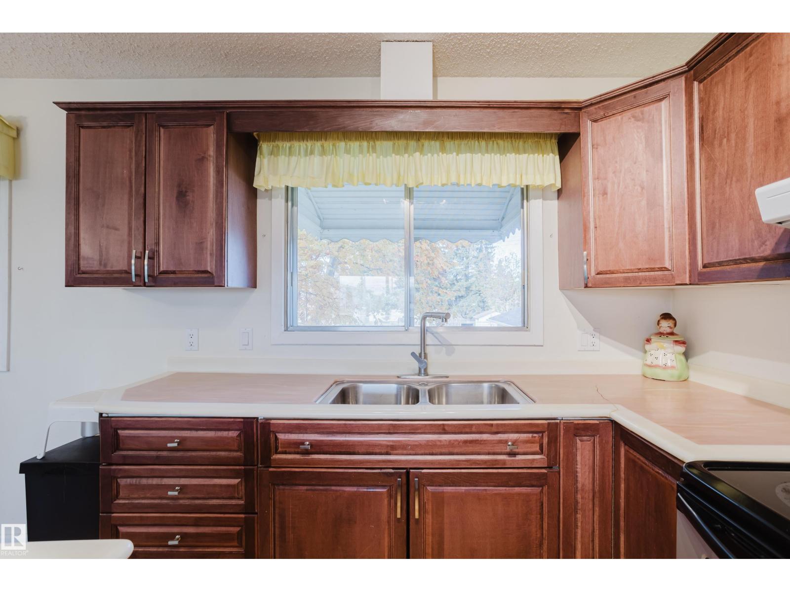 4406 44 St, Stony Plain, Alberta  T7Z 1J3 - Photo 6 - E4463165