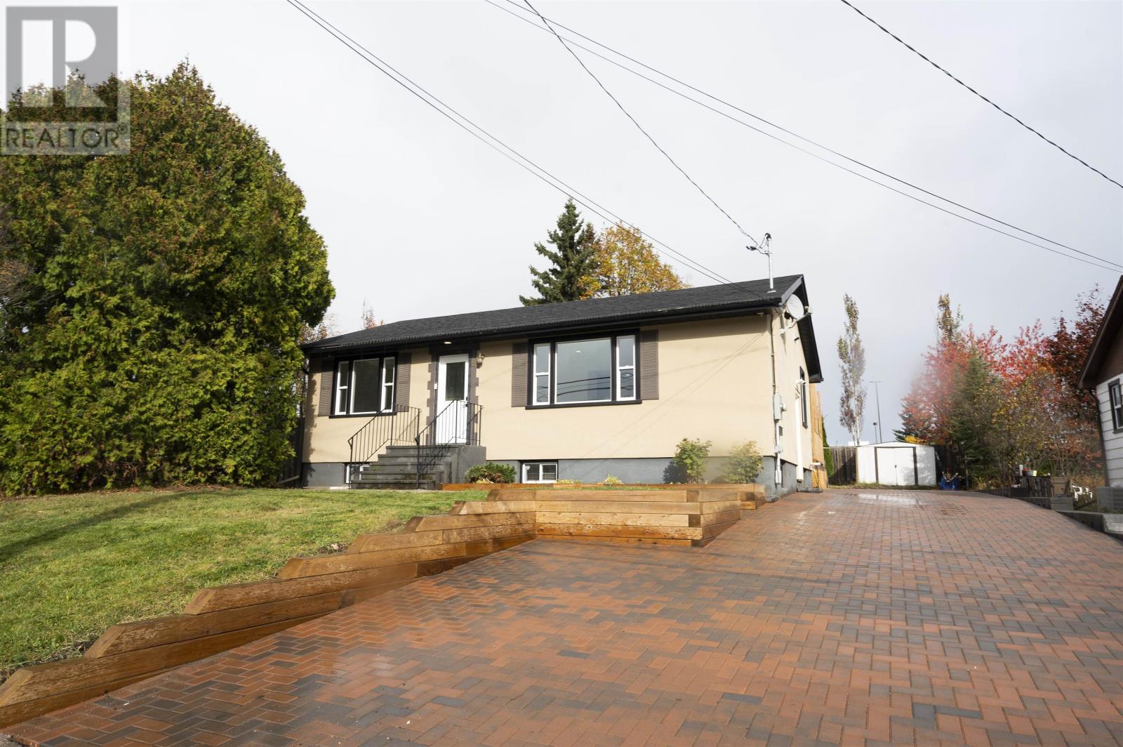 88 Walkover Street, Thunder Bay, Ontario  P7B 1L2 - Photo 1 - TB253293