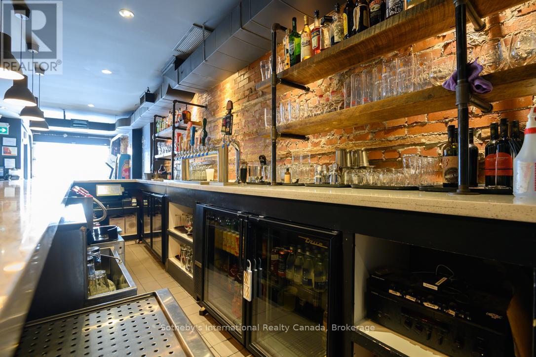 207 Ottawa Street N, Hamilton, Ontario  L8H 3Z4 - Photo 6 - X12477674