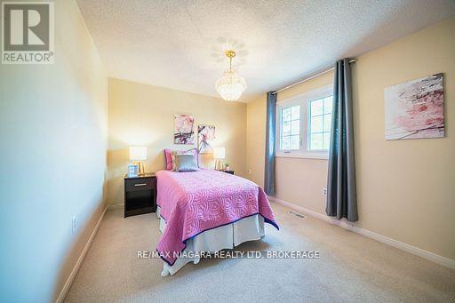 26 Crestcombe Road, St. Catharines, Ontario  L2S 2J4 - Photo 8 - X12477667
