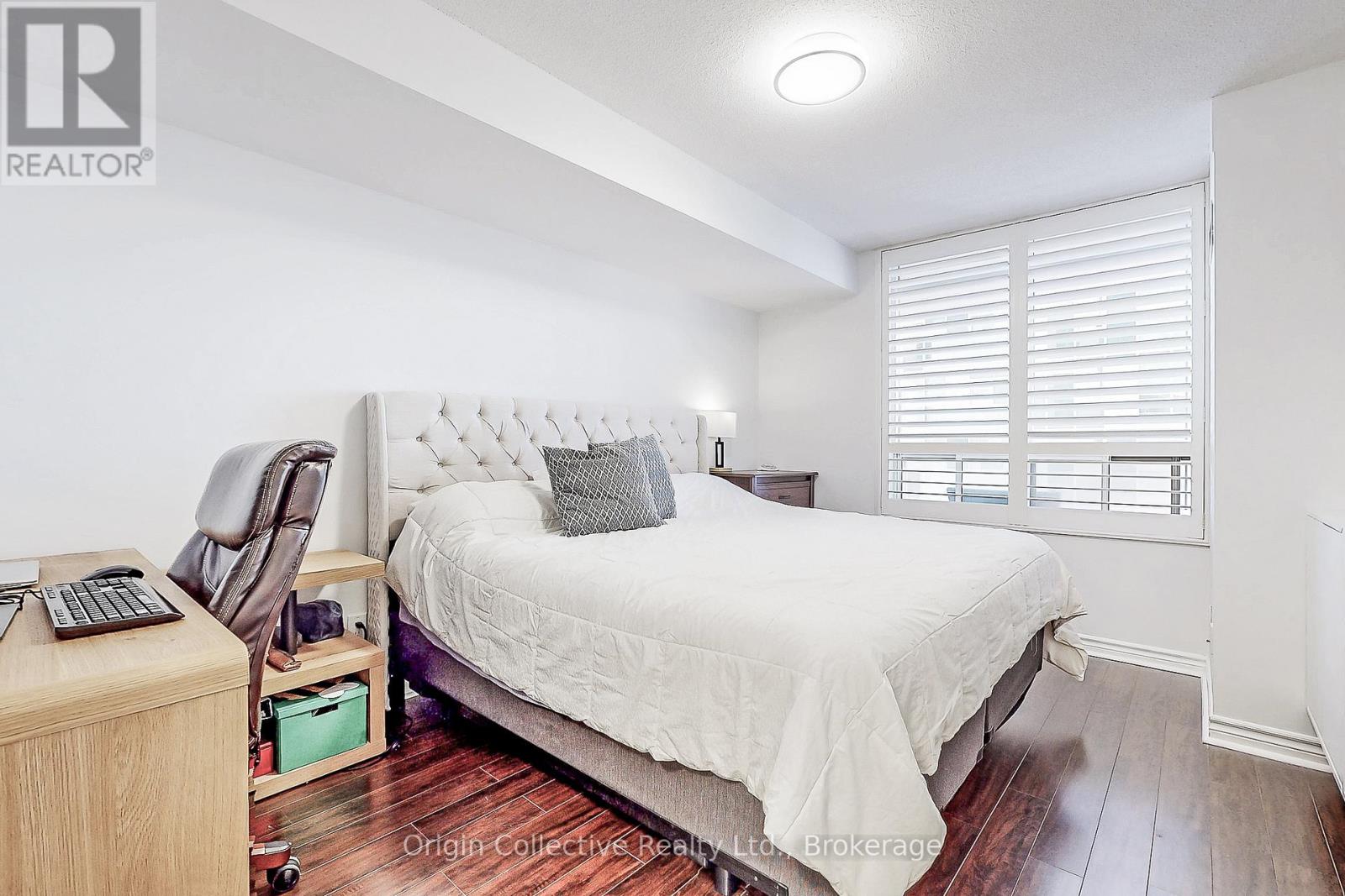 1916 - 5233 Dundas Street W, Toronto, Ontario  M9B 6M1 - Photo 13 - W12477633