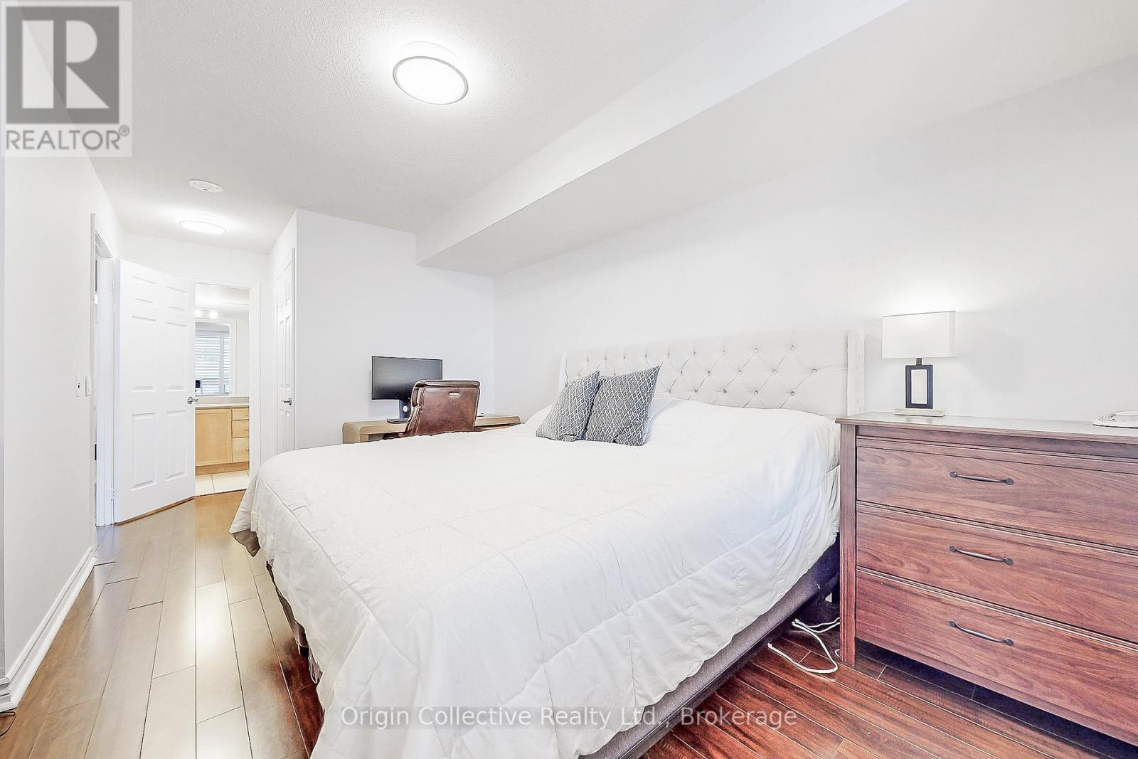 1916 - 5233 Dundas Street W, Toronto, Ontario  M9B 6M1 - Photo 14 - W12477633