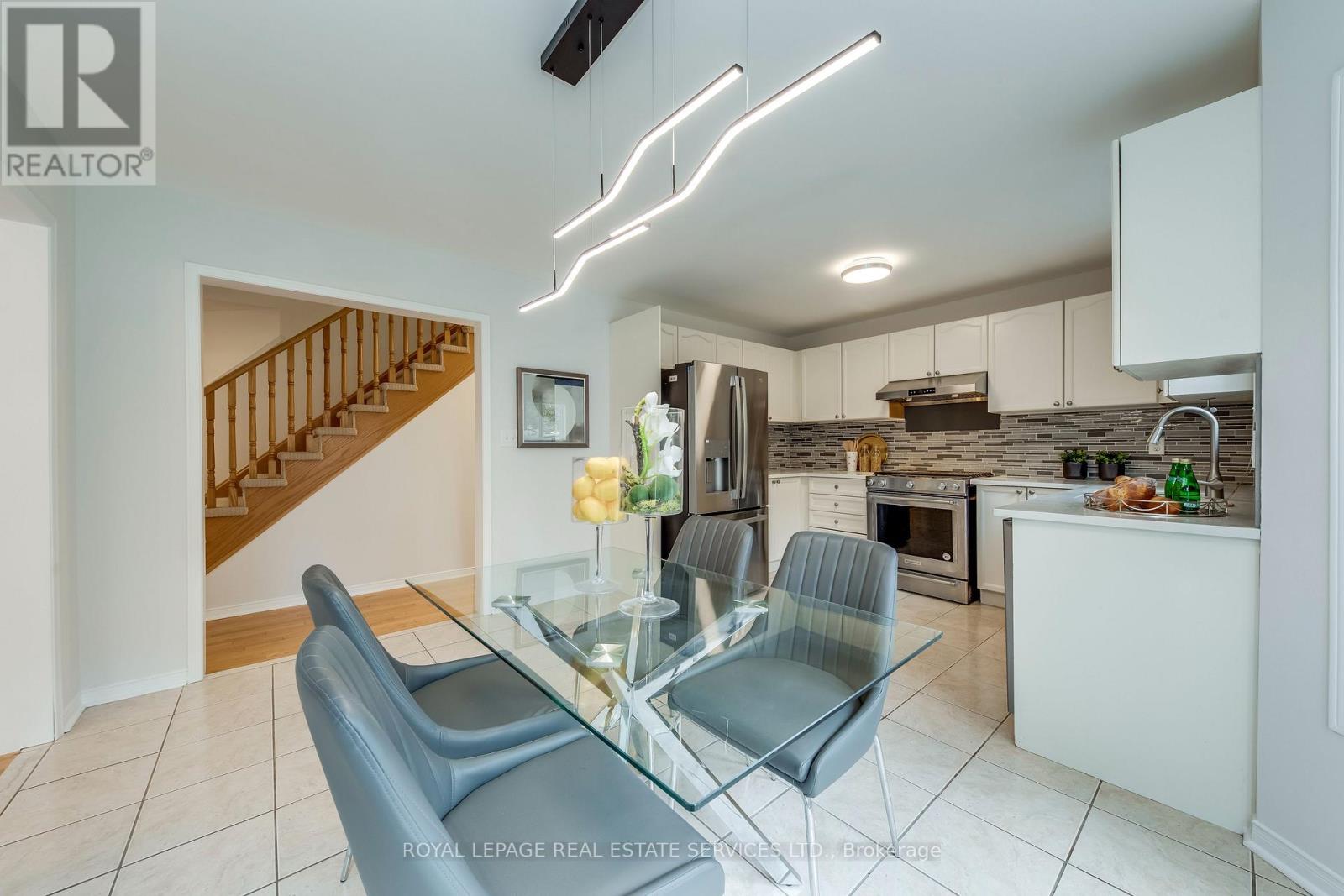 2151 Orchard Road, Burlington, Ontario  L7L 7K6 - Photo 19 - W12477634