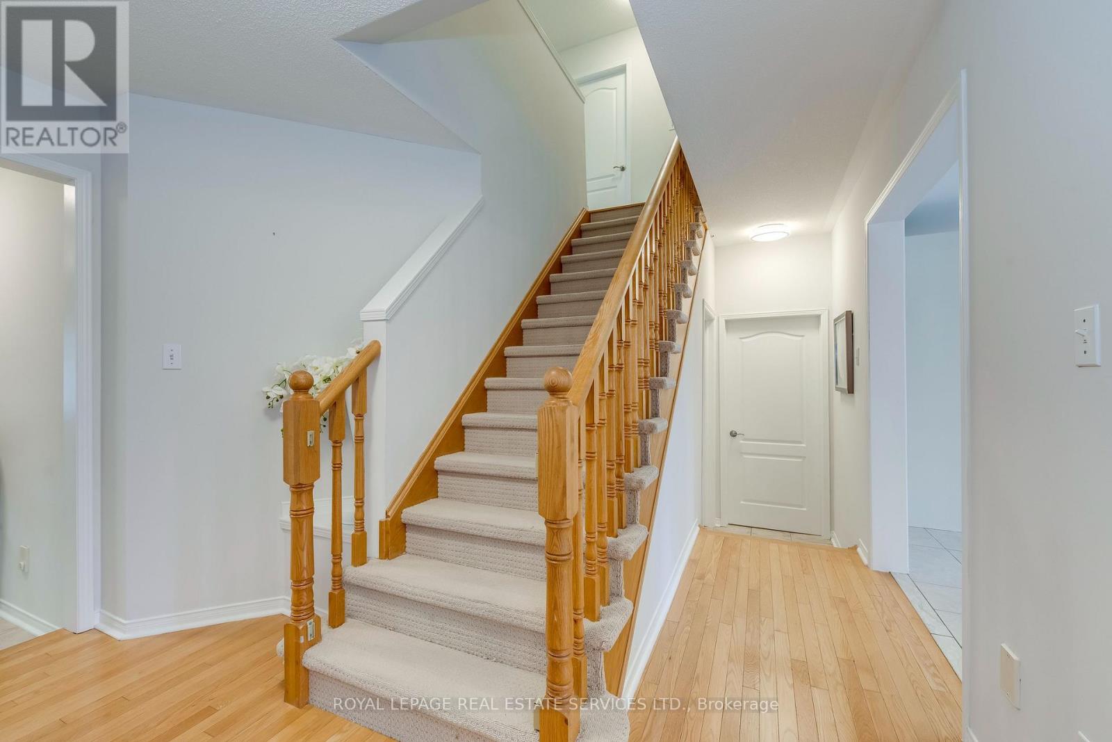 2151 Orchard Road, Burlington, Ontario  L7L 7K6 - Photo 23 - W12477634