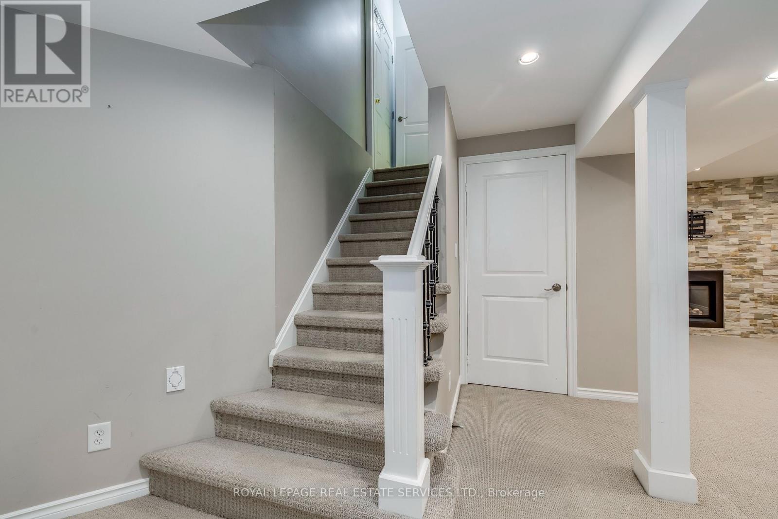 2151 Orchard Road, Burlington, Ontario  L7L 7K6 - Photo 35 - W12477634
