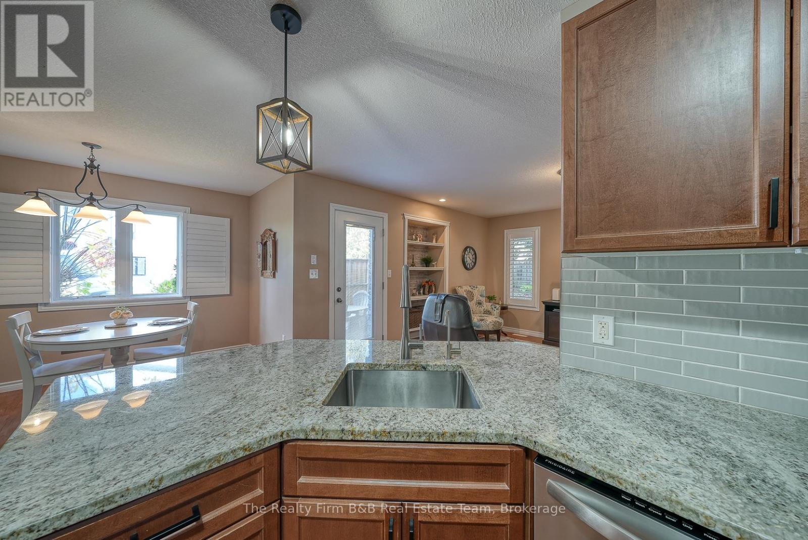 501 Alberta Avenue, Woodstock, Ontario  N4V 1H3 - Photo 25 - X12477645