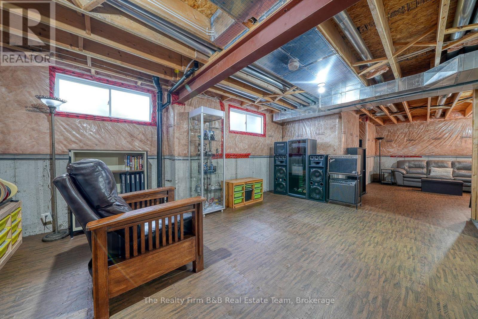 501 Alberta Avenue, Woodstock, Ontario  N4V 1H3 - Photo 43 - X12477645