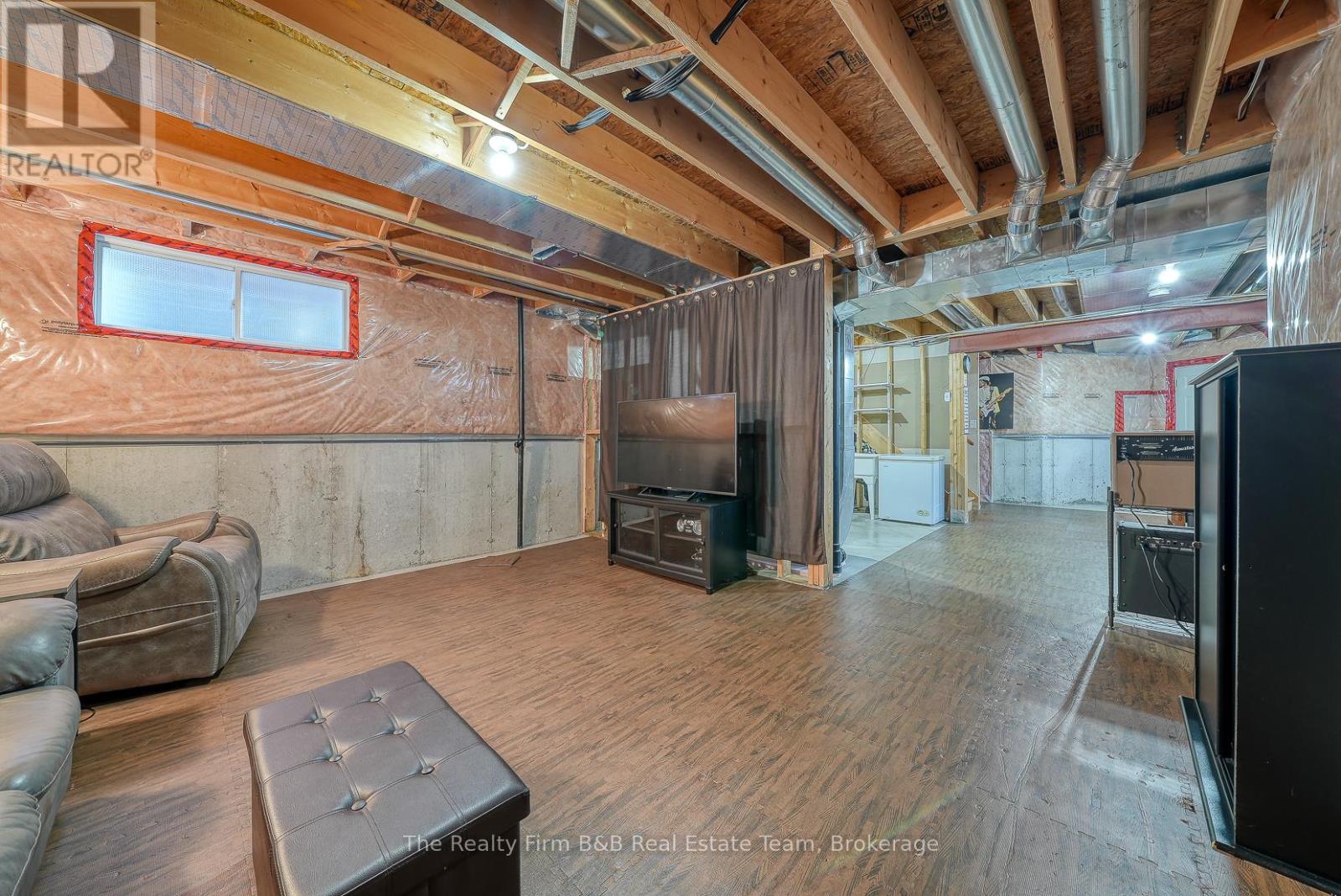 501 Alberta Avenue, Woodstock, Ontario  N4V 1H3 - Photo 46 - X12477645