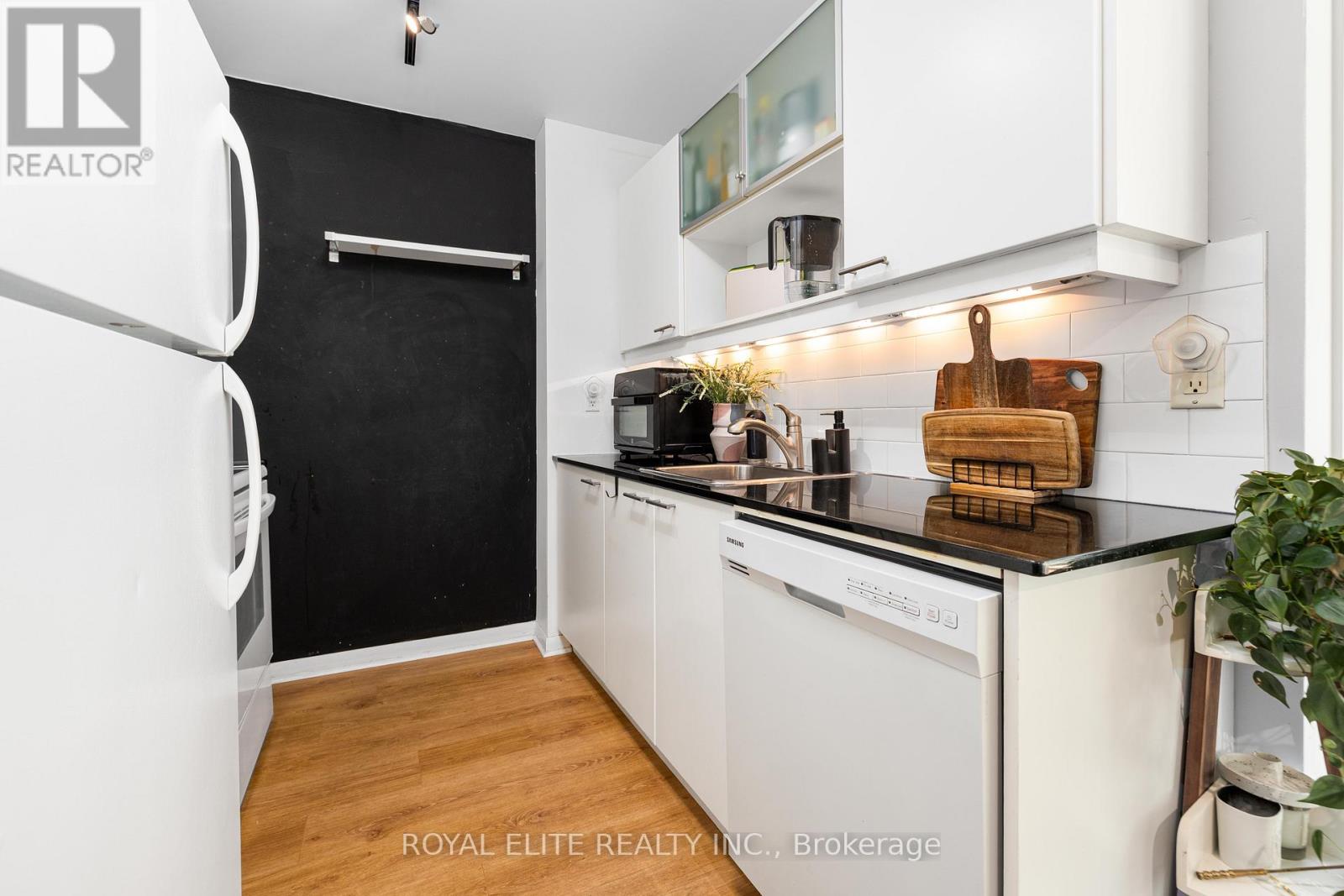 307 - 218 King Street E, Toronto, Ontario  M5A 4T5 - Photo 10 - C12477642