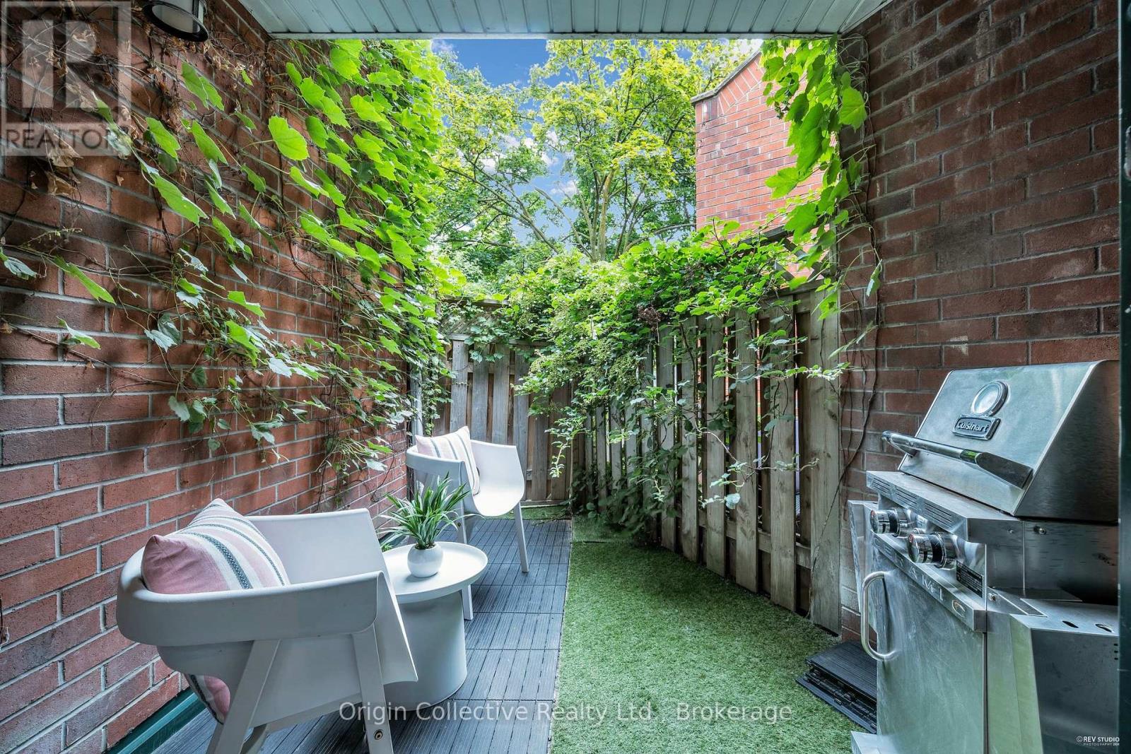 Th17 - 166b Niagara Street, Toronto, Ontario  M5V 1C8 - Photo 16 - C12477646