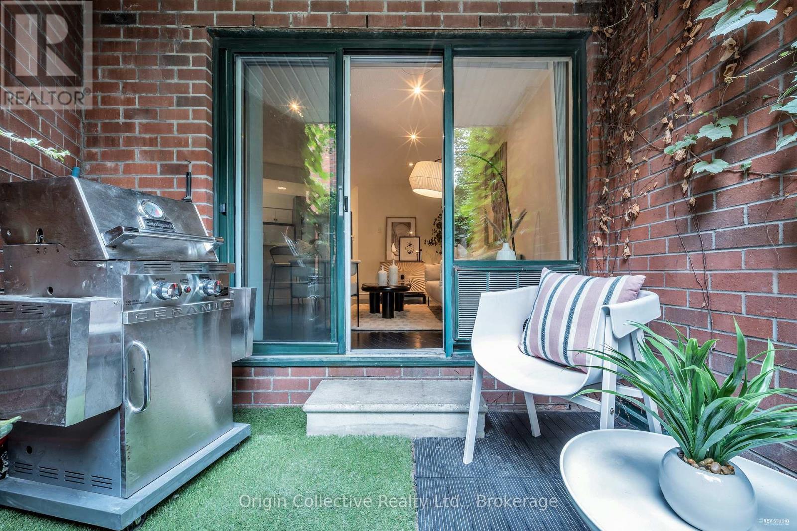 Th17 - 166b Niagara Street, Toronto, Ontario  M5V 1C8 - Photo 17 - C12477646