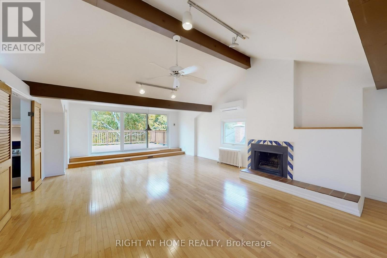20 Mcmaster Avenue, Toronto, Ontario  M3B 0A7 - Photo 4 - C12477670
