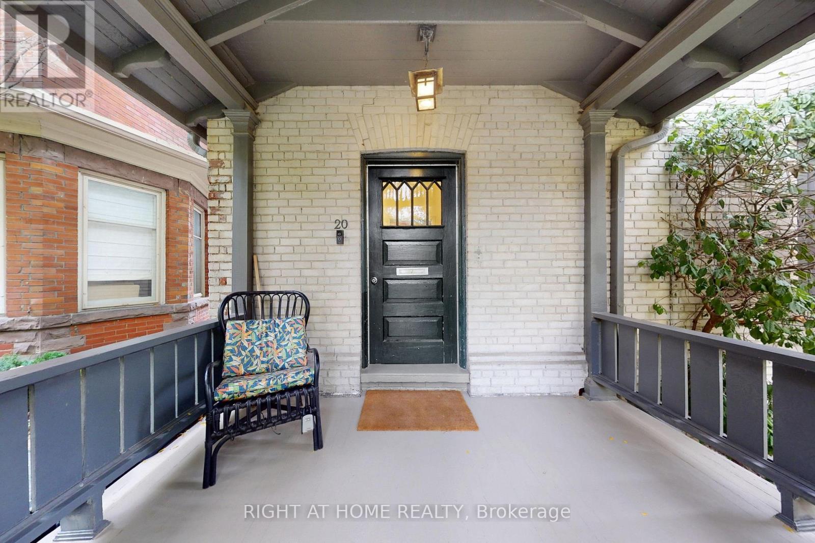 20 Mcmaster Avenue, Toronto, Ontario  M4V 1A9 - Photo 48 - C12477670