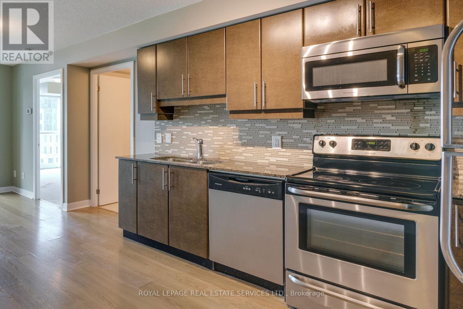 2011 - 33 Bay Street, Toronto, Ontario  M5J 2Z3 - Photo 13 - C12477680