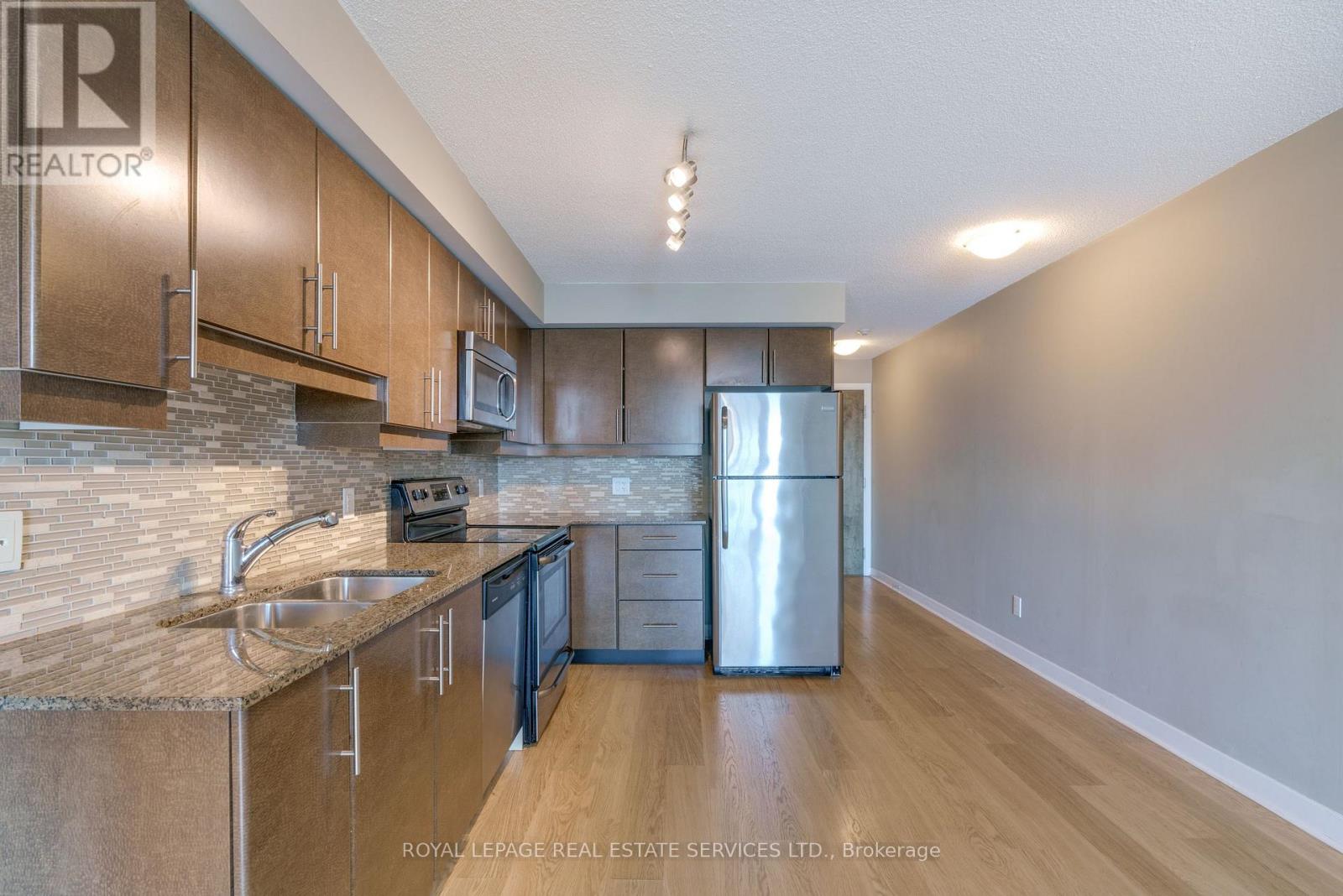 2011 - 33 Bay Street, Toronto, Ontario  M5J 2Z3 - Photo 18 - C12477680
