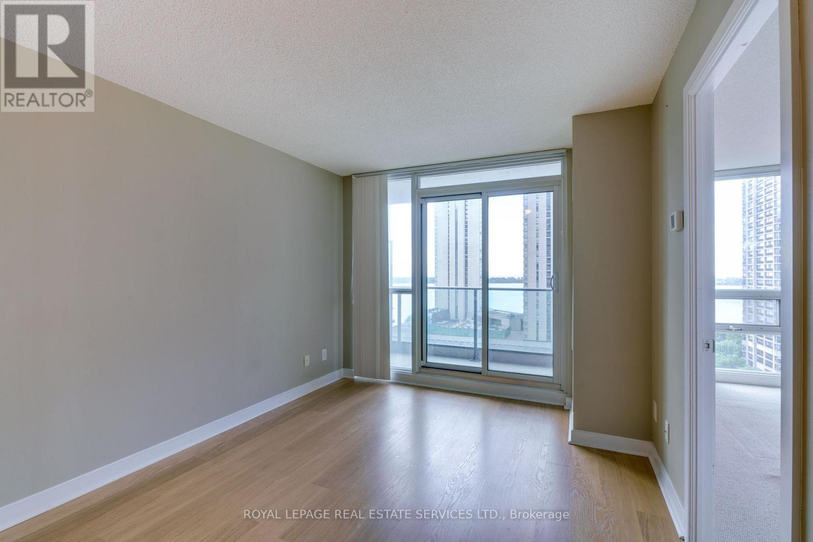 2011 - 33 Bay Street, Toronto, Ontario  M5J 2Z3 - Photo 23 - C12477680