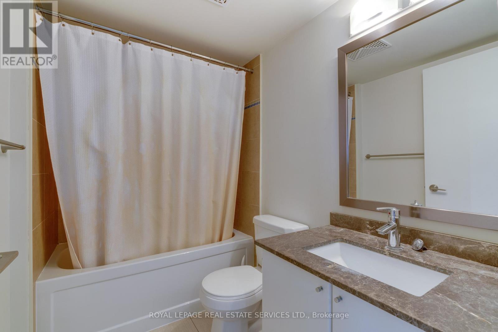 2011 - 33 Bay Street, Toronto, Ontario  M5J 2Z3 - Photo 28 - C12477680