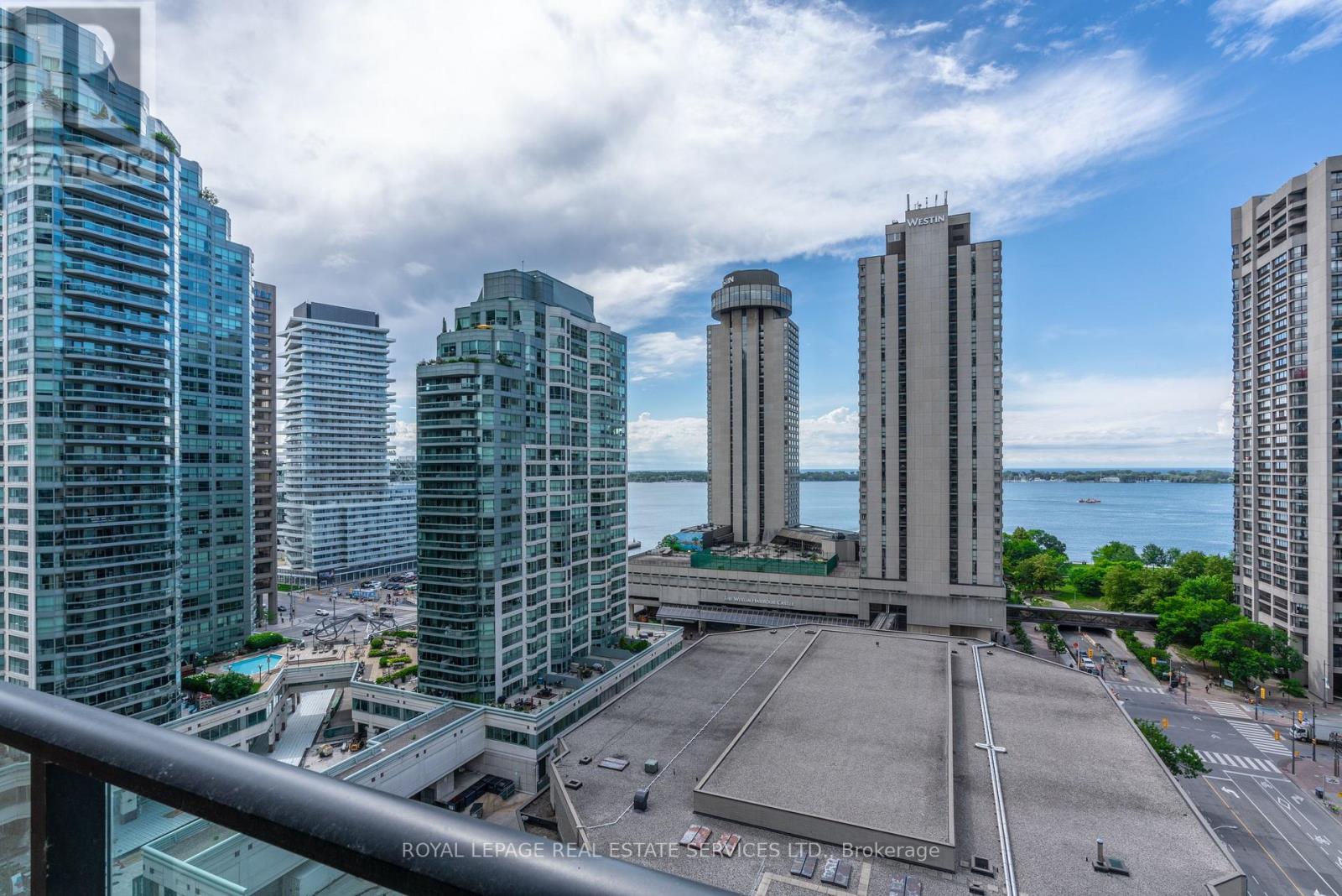2011 - 33 Bay Street, Toronto, Ontario  M5J 2Z3 - Photo 6 - C12477680