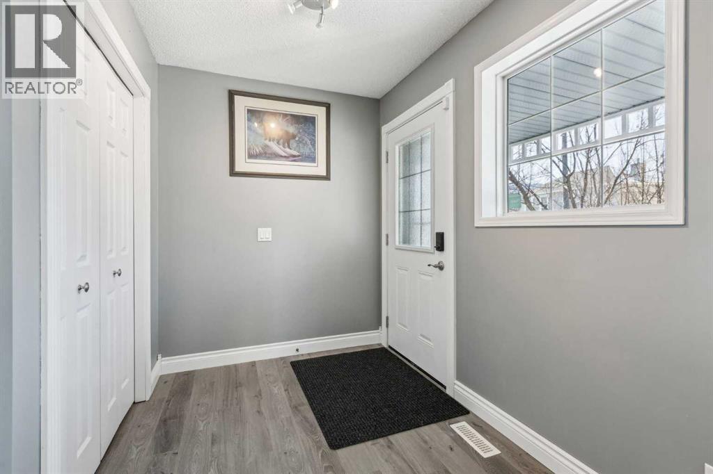 30 Martha's Haven Manor Ne, Calgary, Alberta  T3J 3X8 - Photo 4 - A2253352