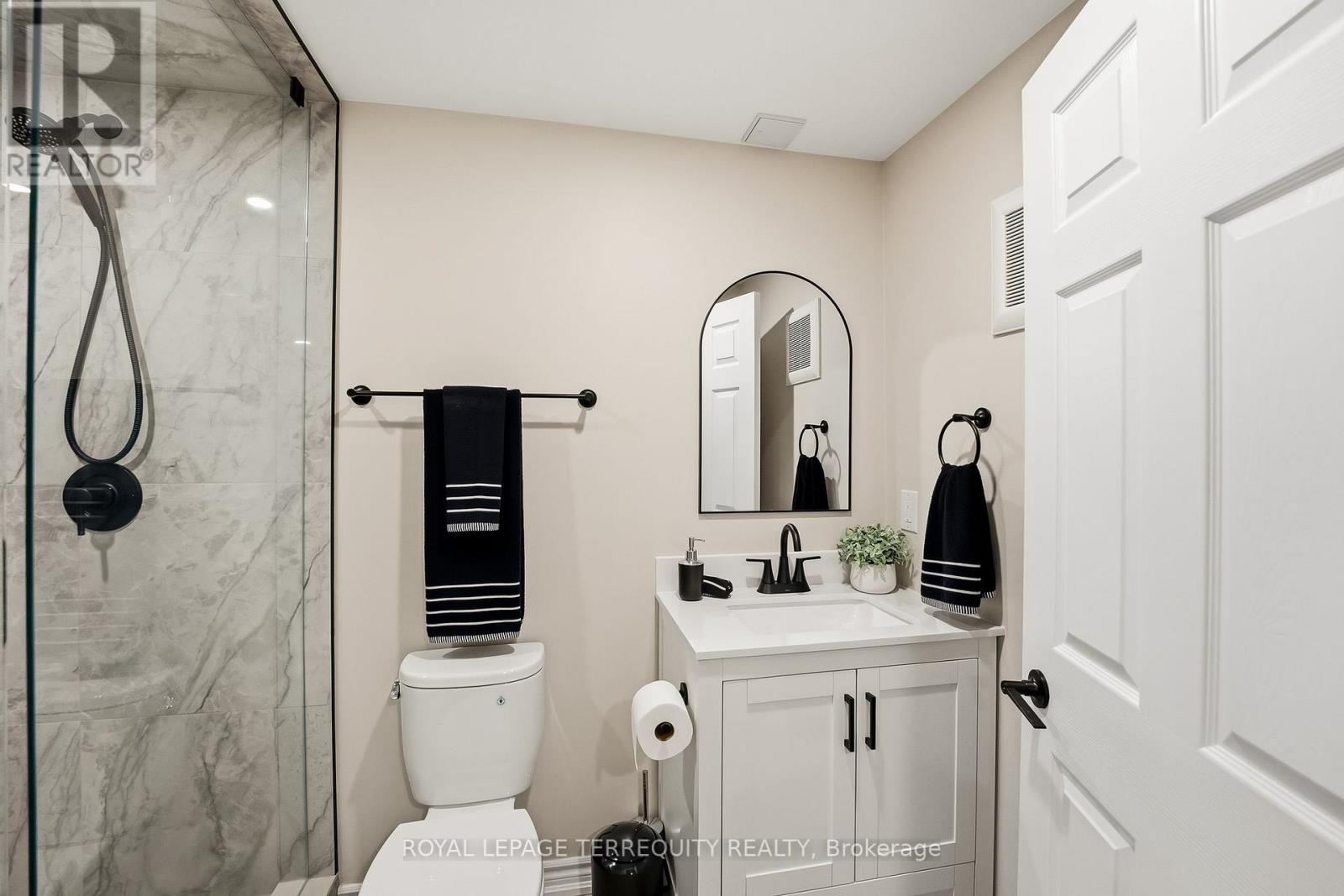 134 Cassels Road E, Whitby, Ontario  L1M 1E5 - Photo 37 - E12477650