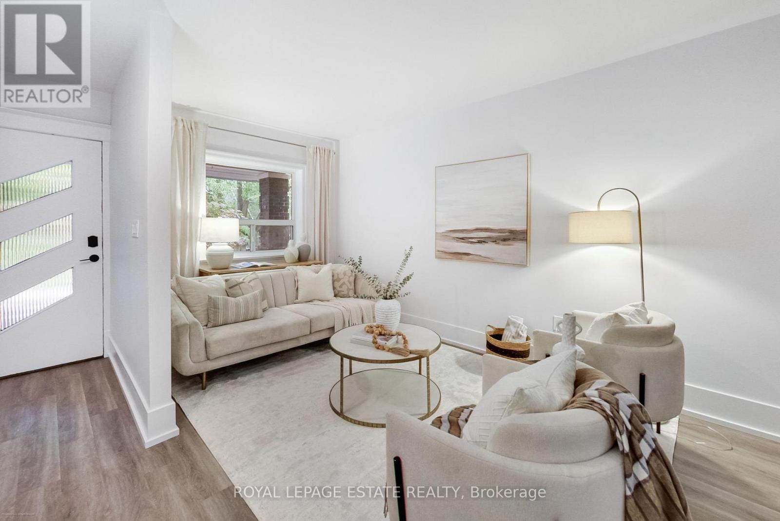83 Bastedo Avenue, Toronto, Ontario  M4C 3M8 - Photo 4 - E12477660