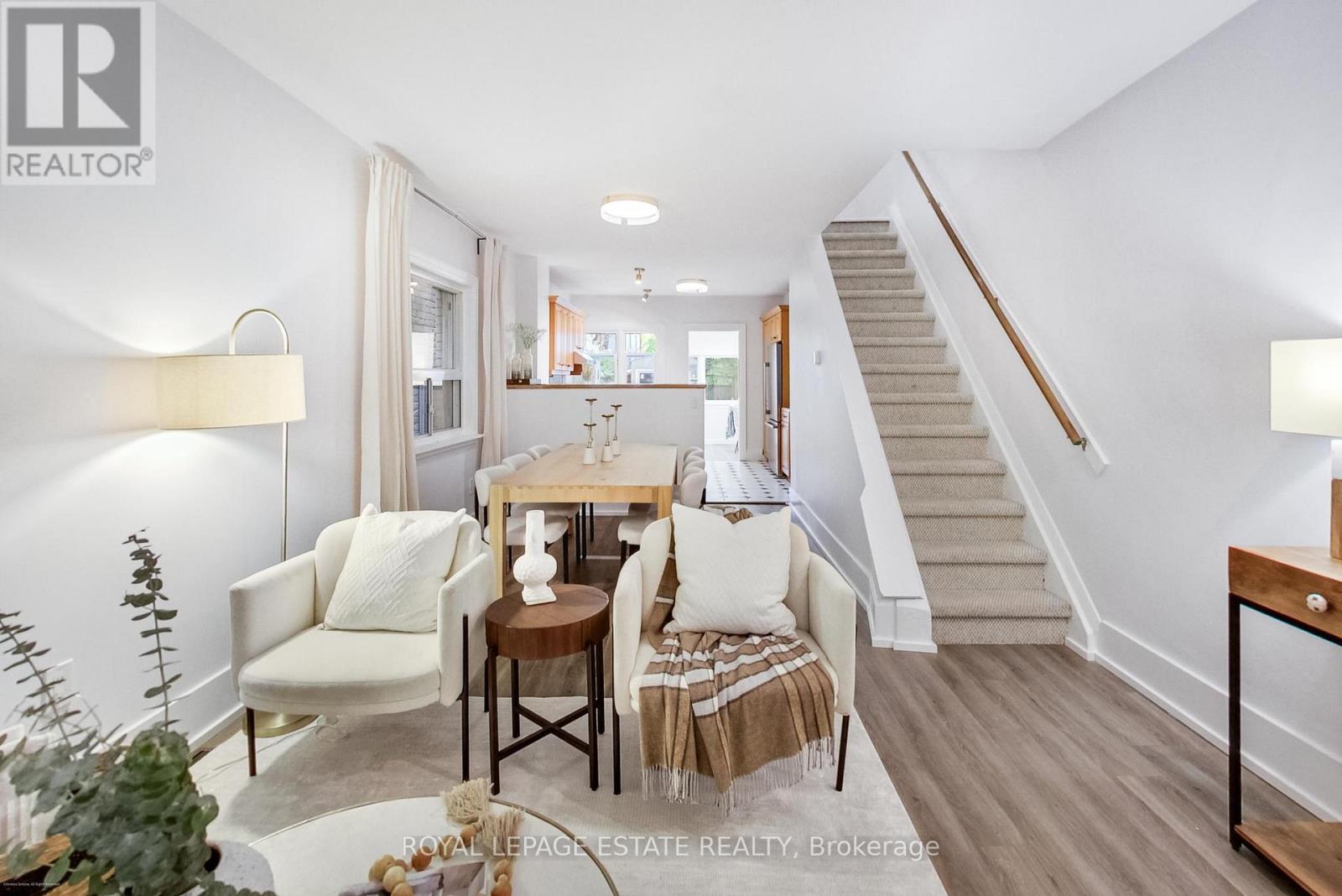 83 Bastedo Avenue, Toronto, Ontario  M4C 3M8 - Photo 6 - E12477660