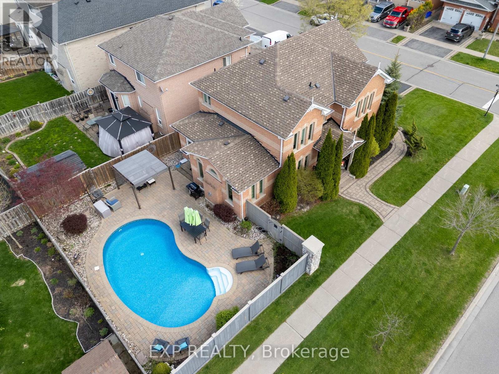 2 HESHAM DRIVE, whitby (brooklin), Ontario