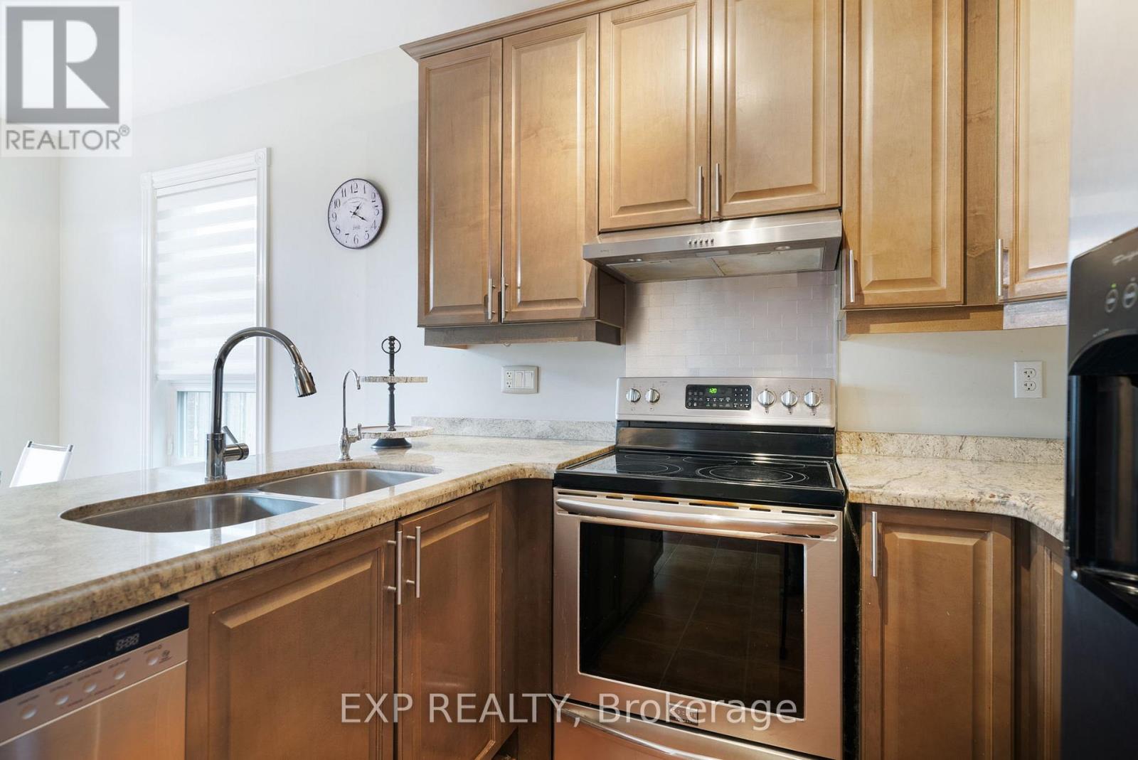 2 Hesham Drive, Whitby (Brooklin), Ontario  L1M 2J9 - Photo 14 - E12477672