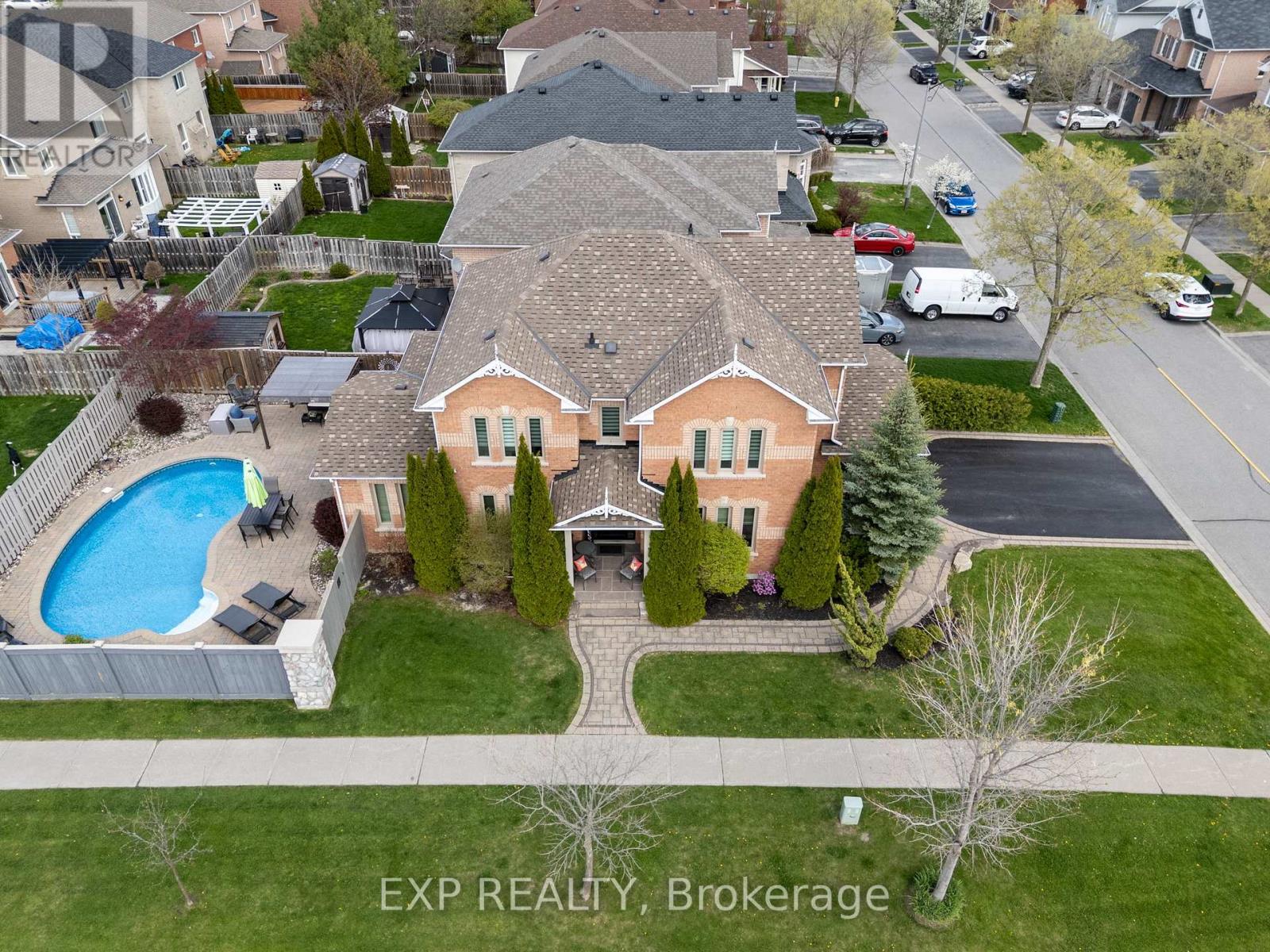 2 Hesham Drive, Whitby (Brooklin), Ontario  L1M 2J9 - Photo 2 - E12477672