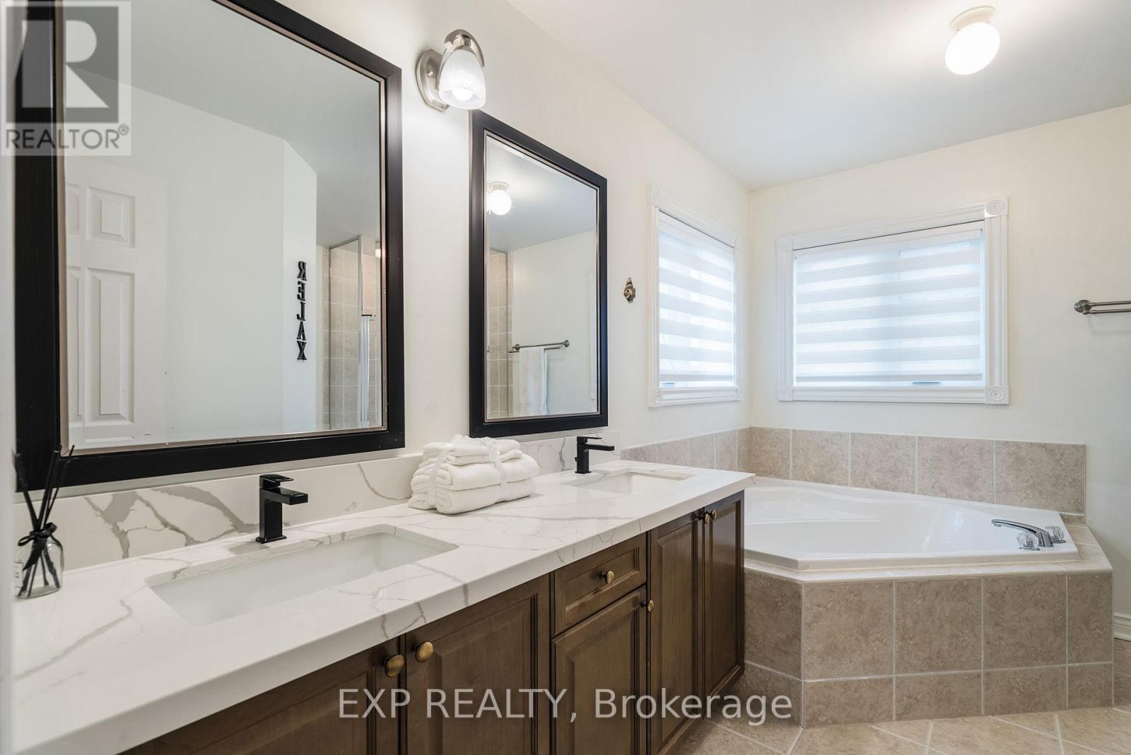 2 Hesham Drive, Whitby (Brooklin), Ontario  L1M 2J9 - Photo 24 - E12477672