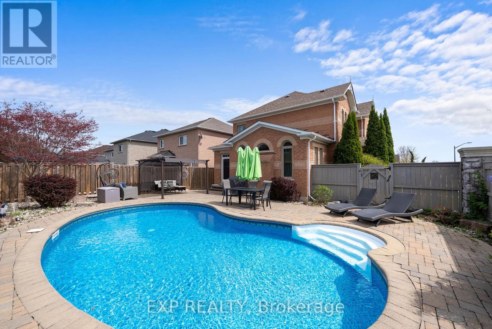 2 Hesham Drive, Whitby (Brooklin), Ontario  L1M 2J9 - Photo 6 - E12477672
