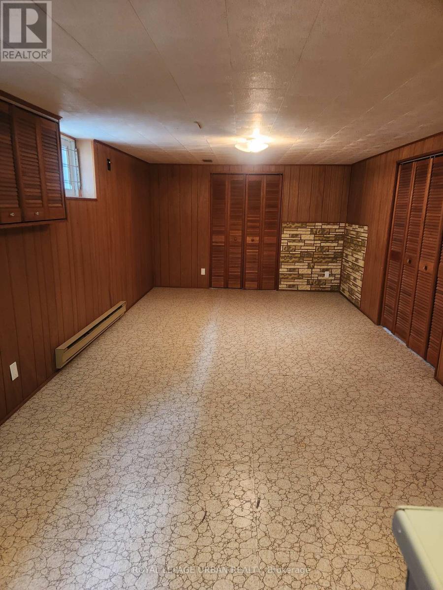 304 Linsmore Crescent, Toronto, Ontario  M4J 4L9 - Photo 17 - E12471161