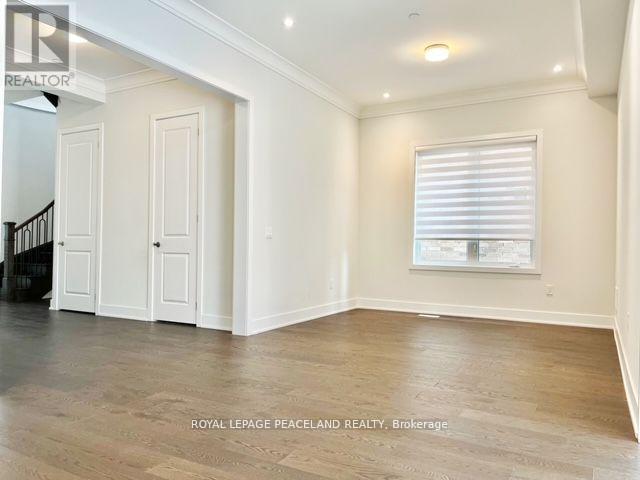 49 Sikura Circle, Aurora, Ontario  L4G 3Y9 - Photo 11 - N12473780