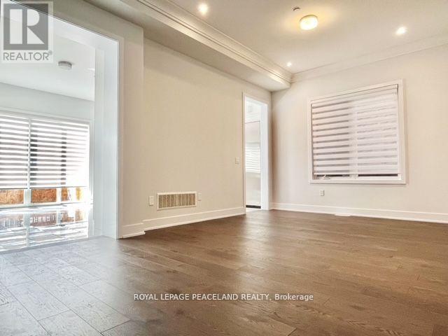49 Sikura Circle, Aurora, Ontario  L4G 3Y9 - Photo 10 - N12473780