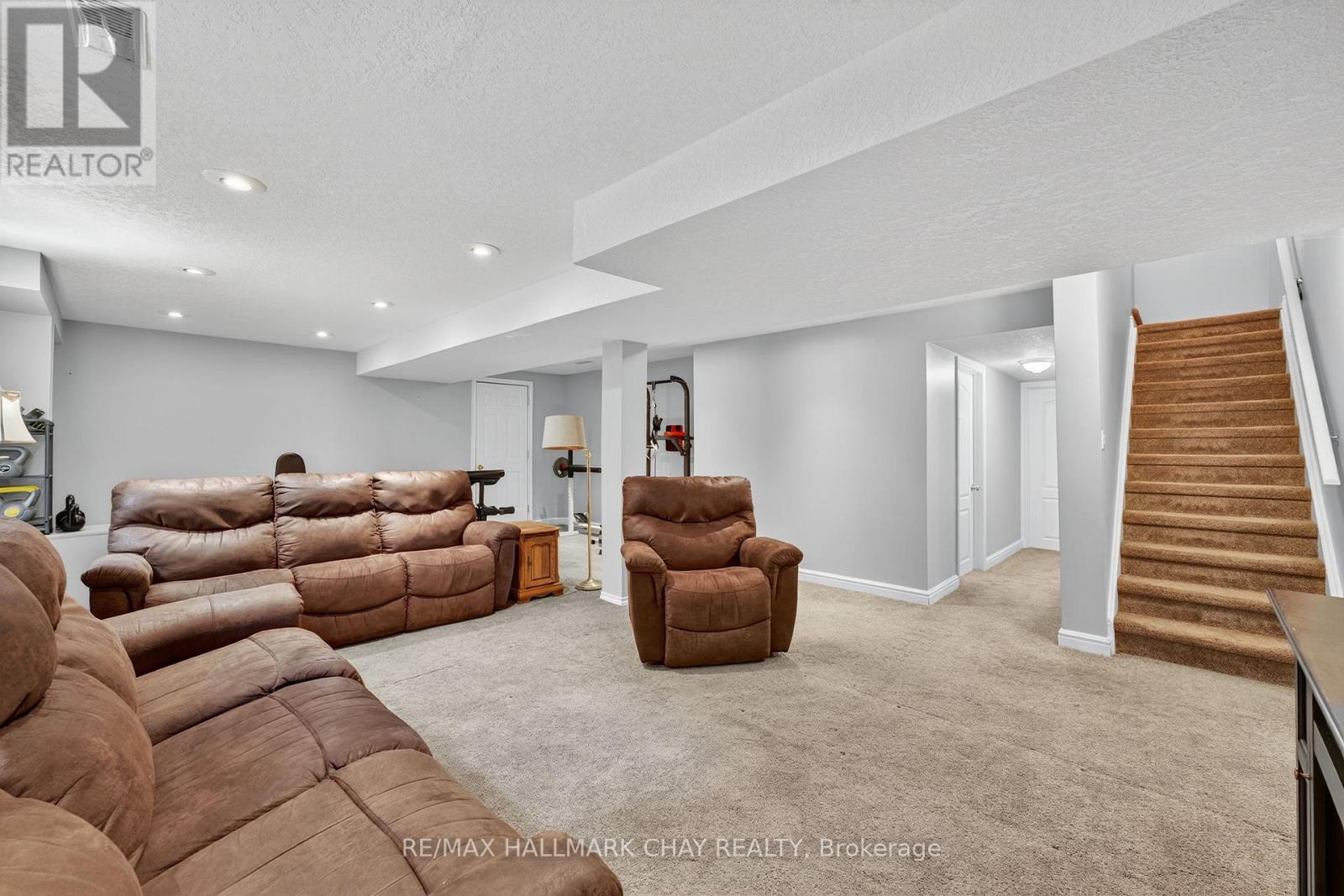 26 Kensington Trail, Barrie, Ontario  L4N 0K5 - Photo 35 - S12477664