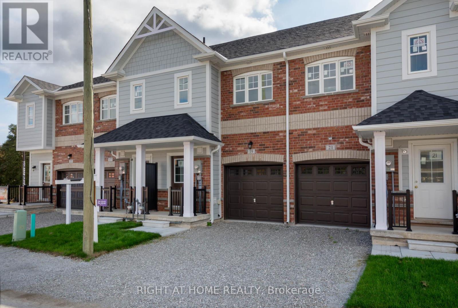 19 RAVENSCRAIG PLACE, Innisfil, Ontario