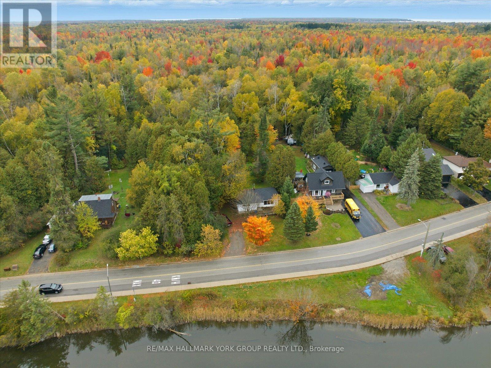 32 Station Road, Georgina, Ontario  L0E 1N0 - Photo 20 - N12473793