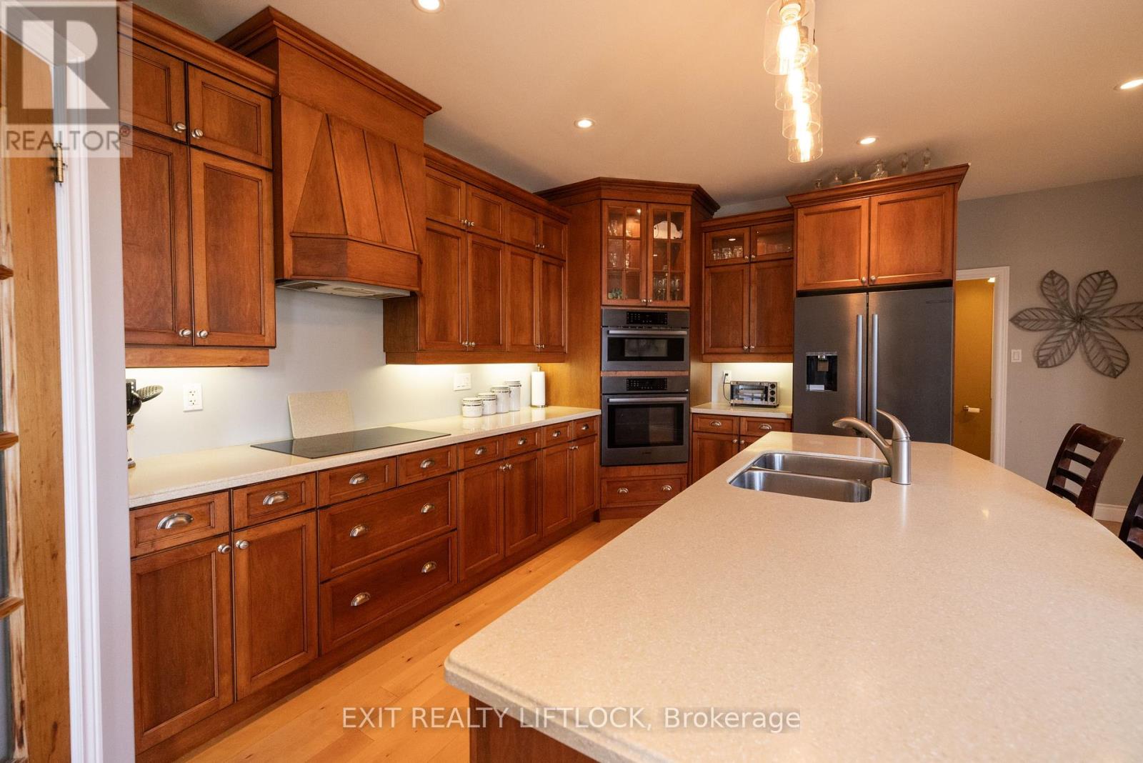 129 Stinson's Bay Road, Kawartha Lakes, Ontario  K0M 1N0 - Photo 13 - X12473158