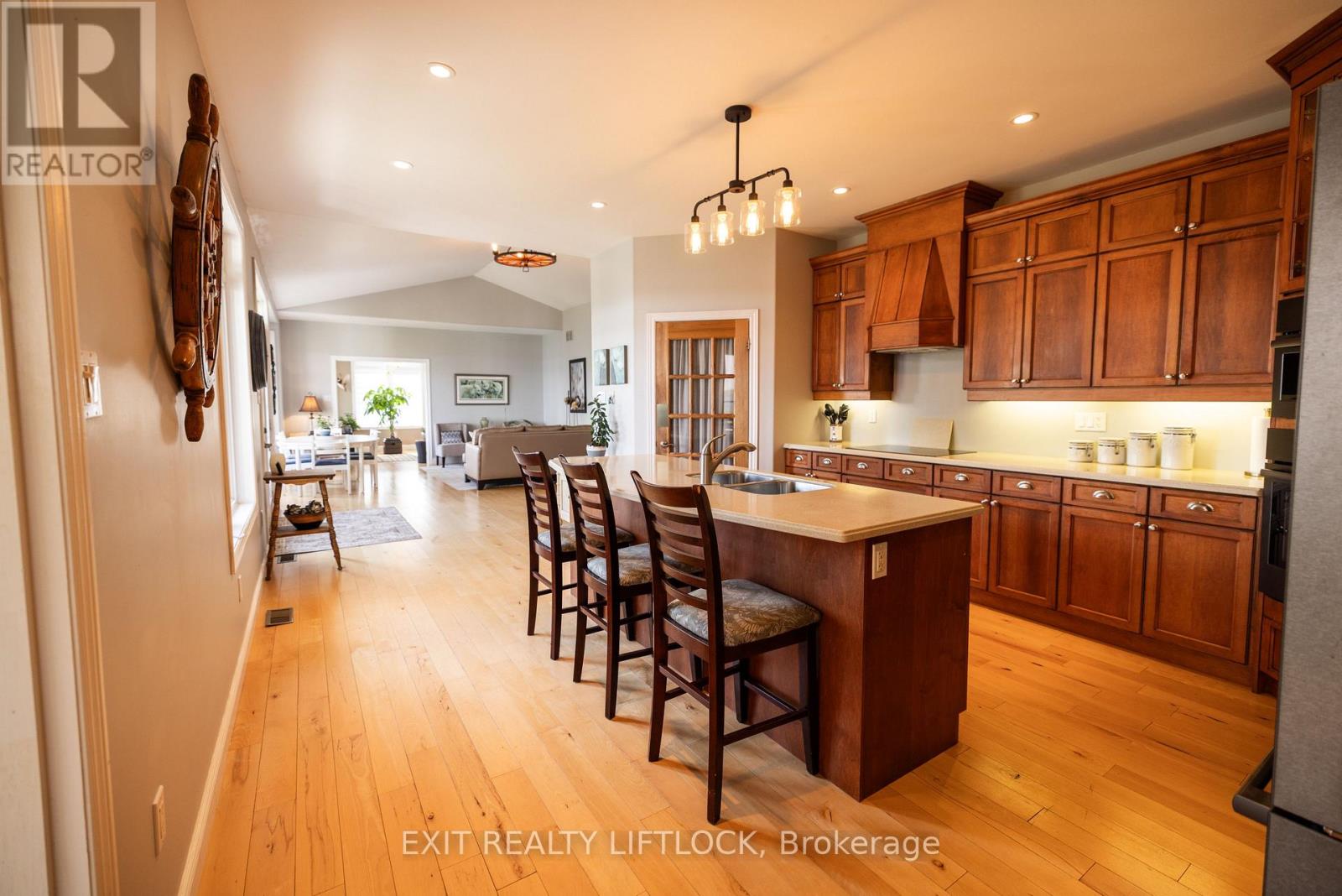 129 Stinson's Bay Road, Kawartha Lakes, Ontario  K0M 1N0 - Photo 17 - X12473158